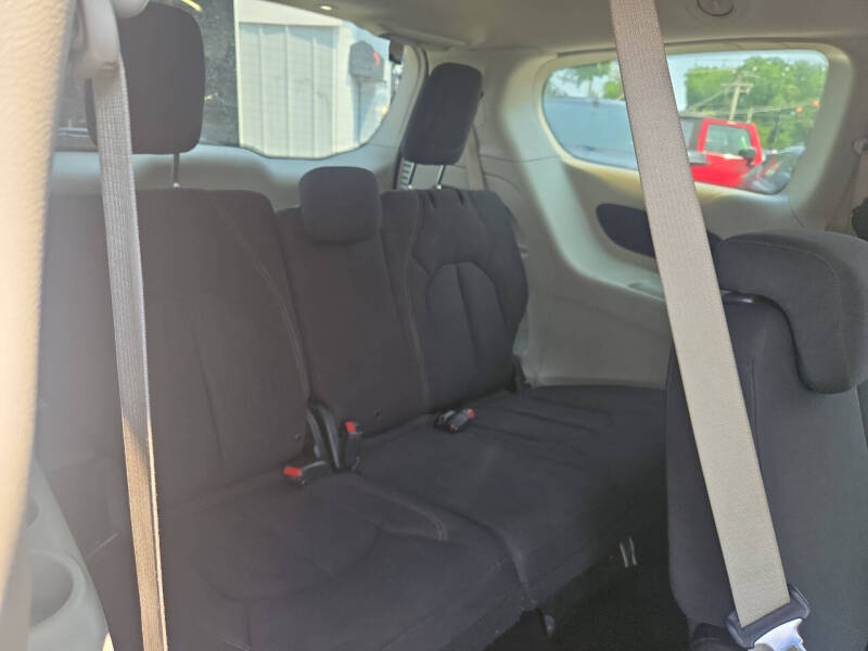 2017 Chrysler Pacifica LX