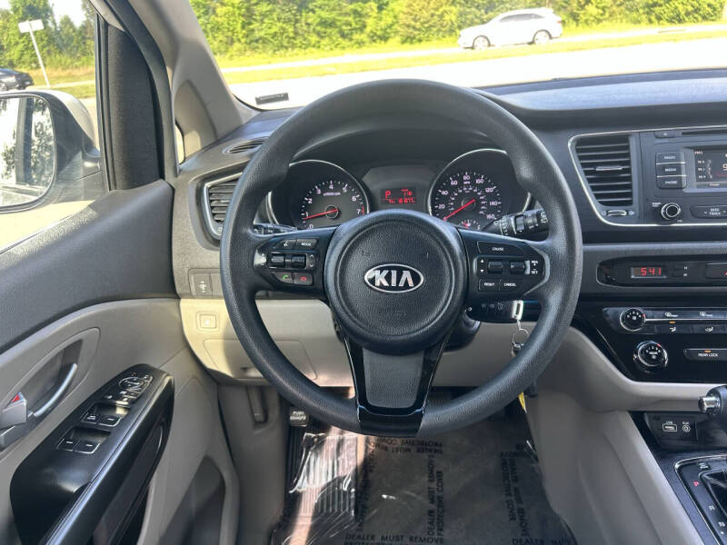2016 Kia Sedona L