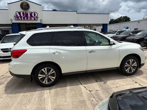 2017 Nissan Pathfinder SL