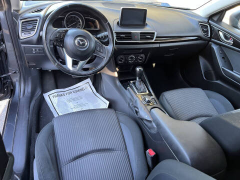 2015 Mazda MAZDA3 i Touring