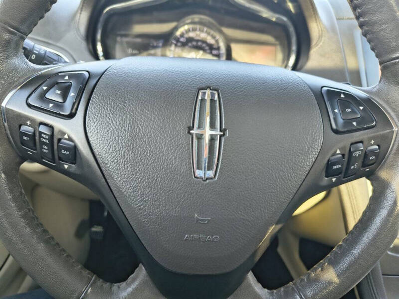 2019 Lincoln MKT Reserve