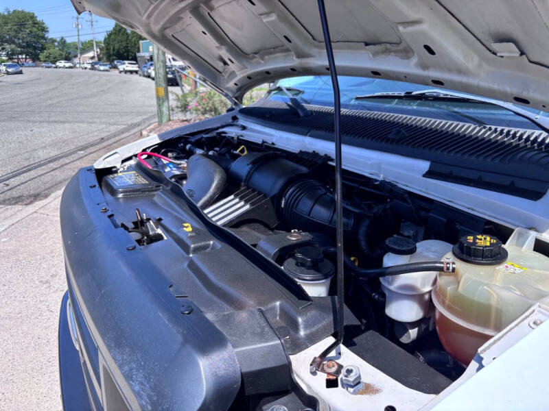 2011 Ford E-Series E-350 SD
