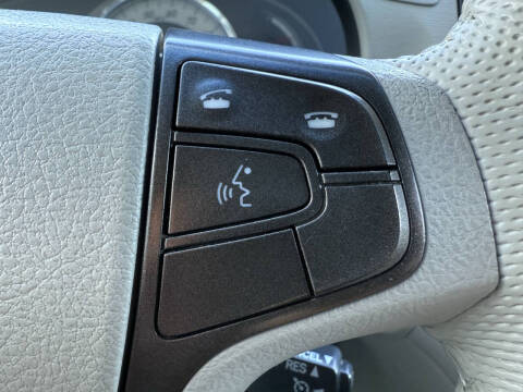 2013 Toyota Sienna SE 8-Passenger