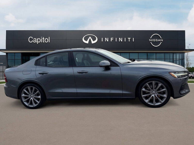 2020 Volvo S60 T5 Momentum