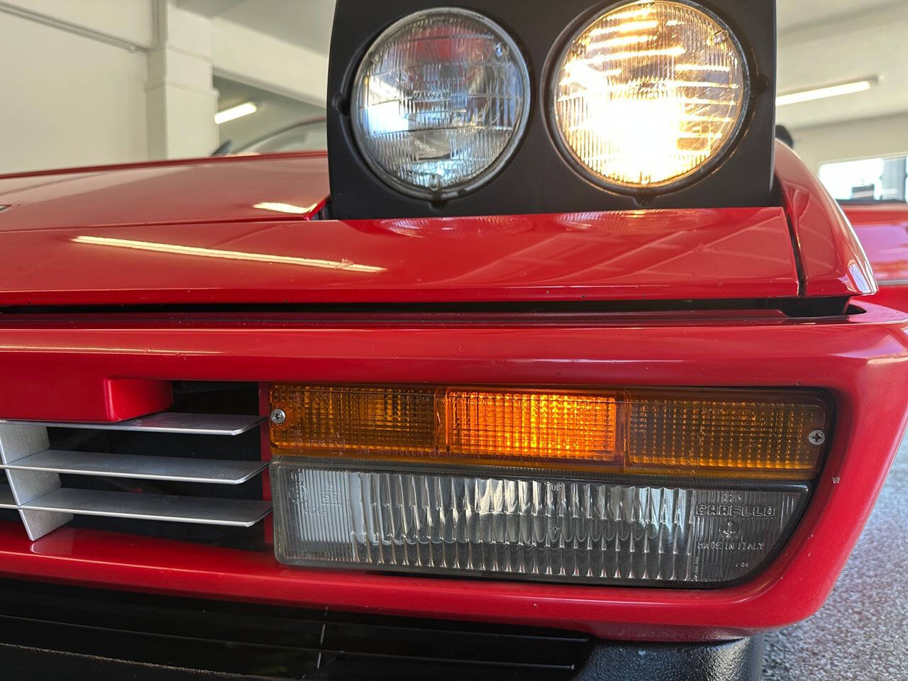 1988 Ferrari Mondial 3.2 34