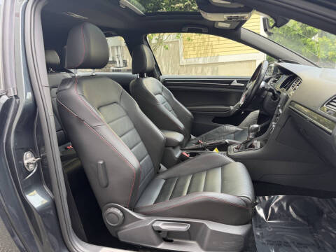 2016 Volkswagen Golf GTI SE