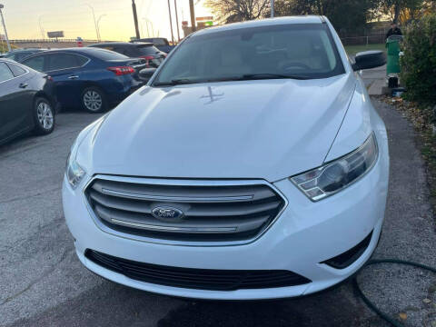 2017 Ford Taurus SE