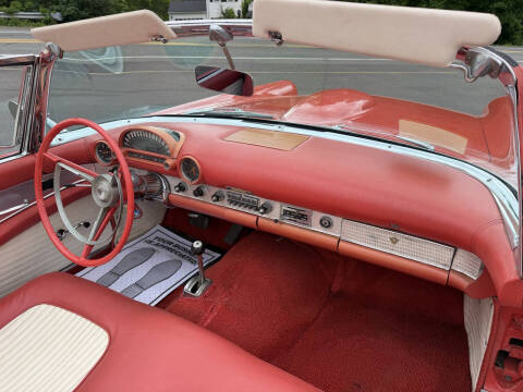 1956 Ford Thunderbird