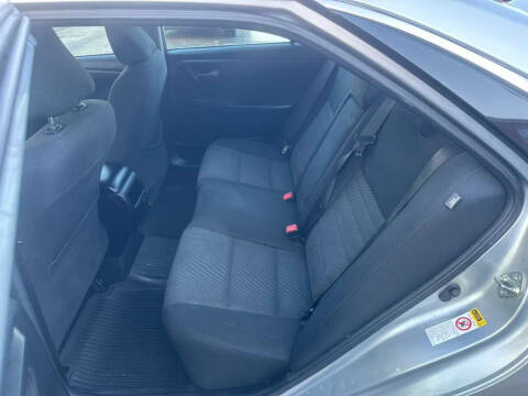 2017 Toyota Camry LE