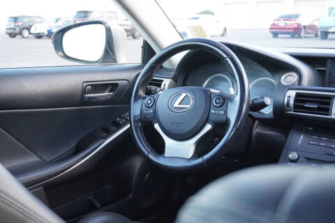 2016 Lexus IS 200t