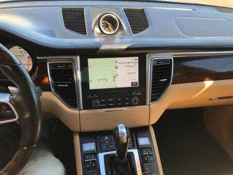 2017 Porsche Macan