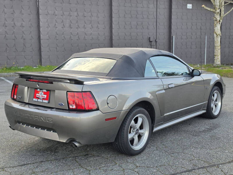 2002 Ford Mustang GT Deluxe