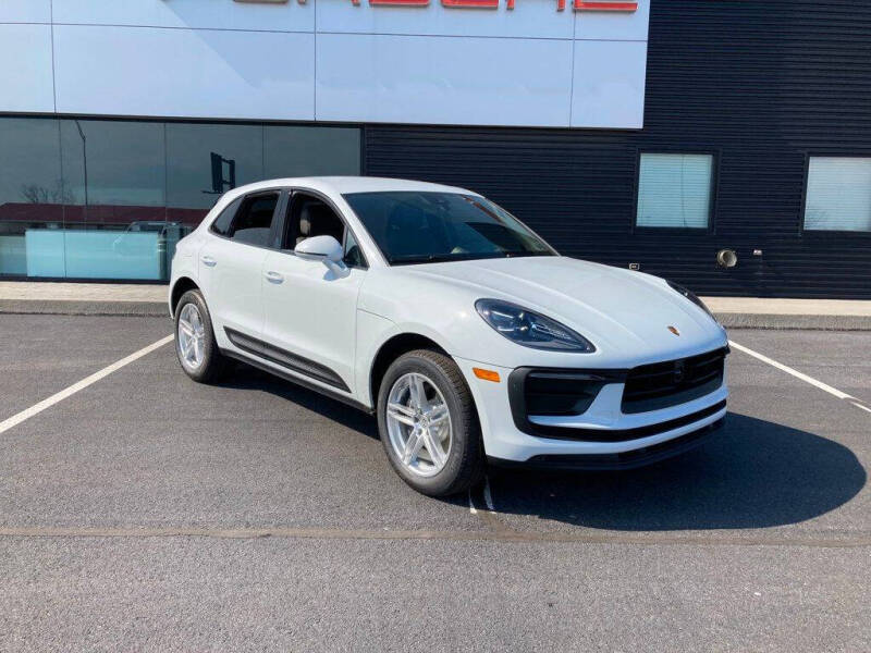 2025 Porsche Macan