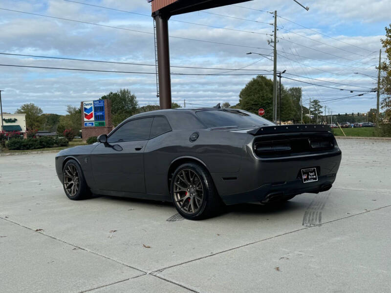 2018 Dodge Challenger SRT photo 20