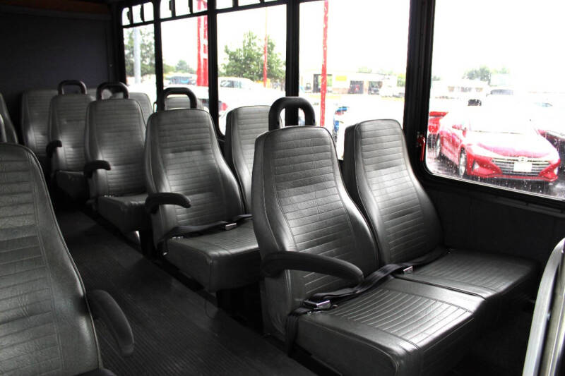 2013 Ford E-Series E-450 SD