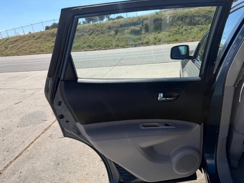 2012 Nissan Rogue S