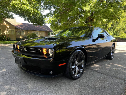 2018 Dodge Challenger SXT Plus