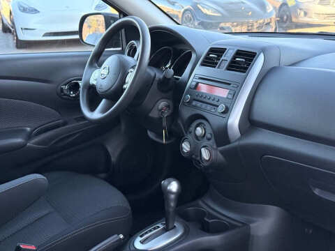 2014 Nissan Versa 1.6 SV