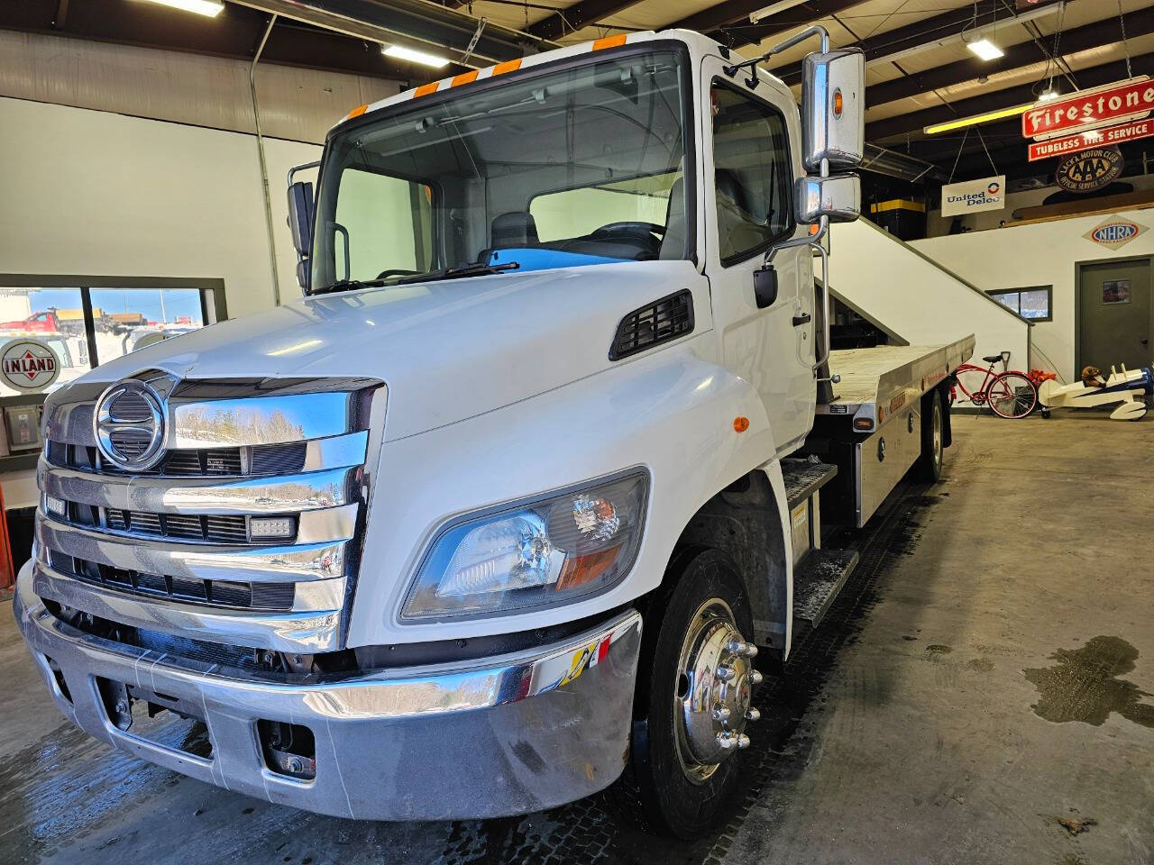 2019 Hino 258 1