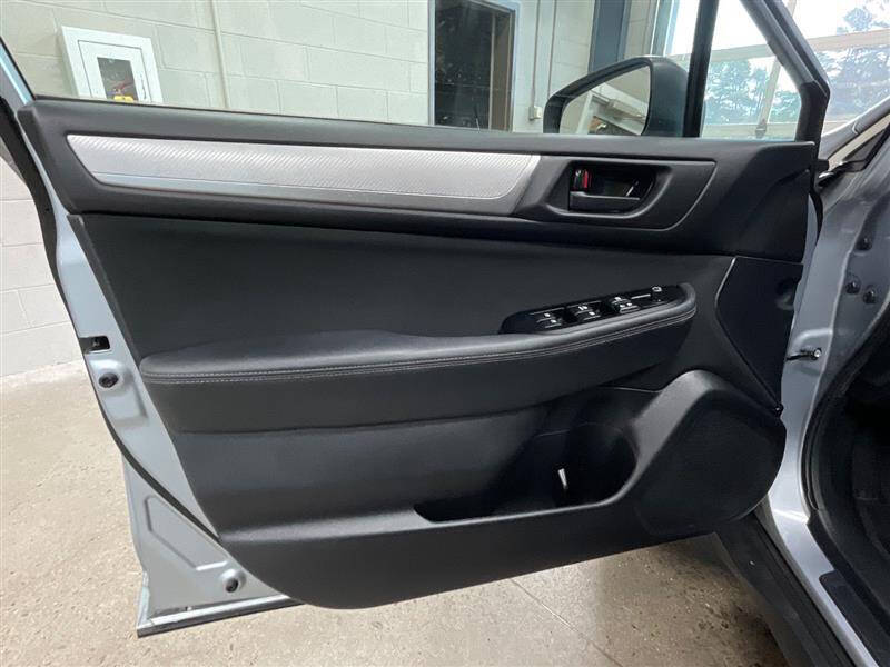 2019 Subaru Outback 2.5i