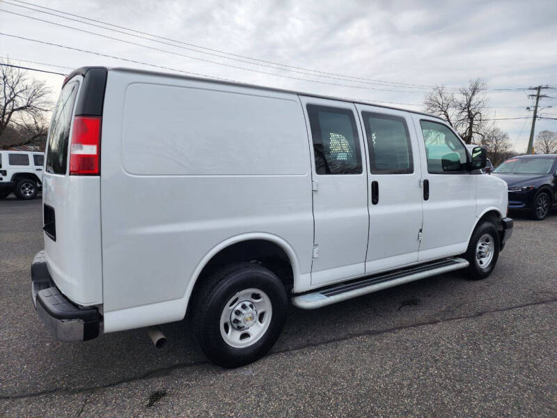 2024 Chevrolet Express 2500