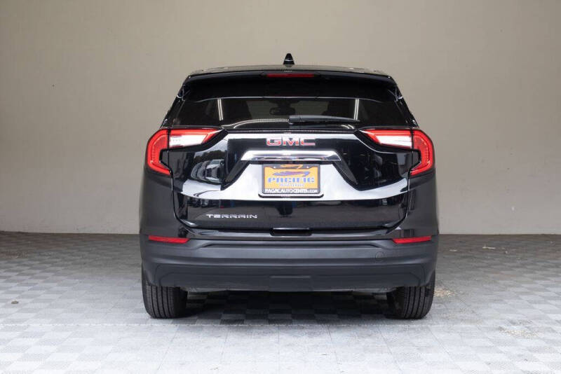 2022 GMC Terrain SLE