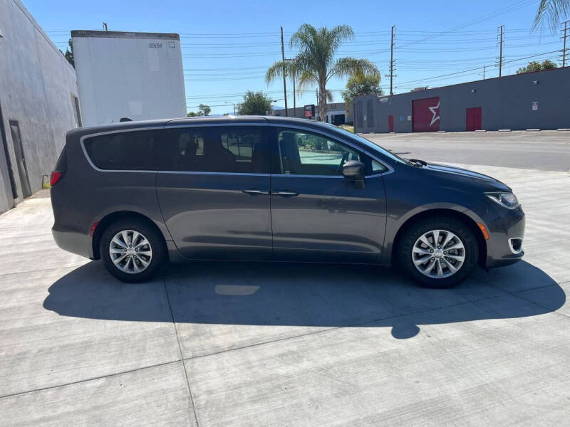 2018 Chrysler Pacifica Touring Plus