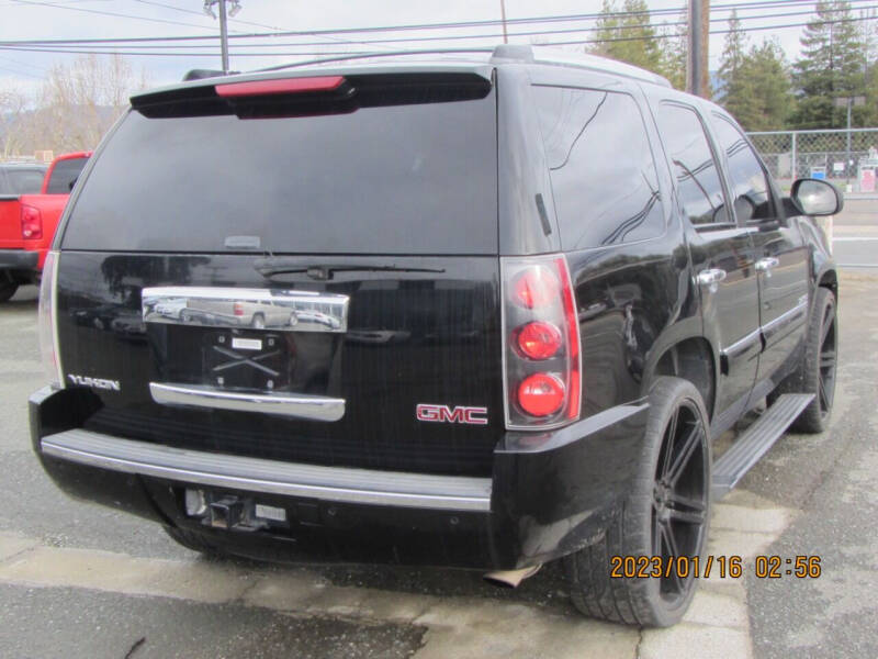 2008 GMC Yukon XL Denali photo 8