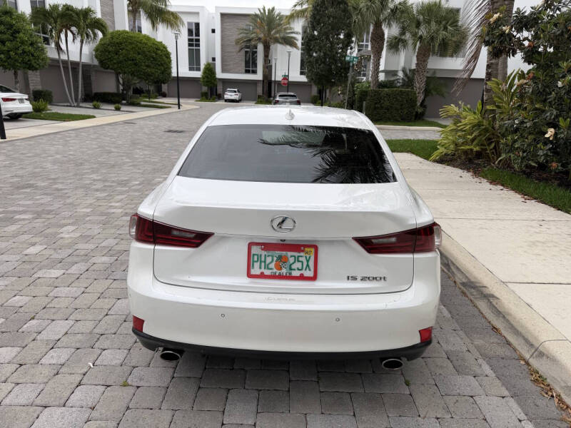 2016 Lexus IS 200t