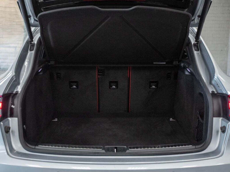 2021 Porsche Macan Turbo