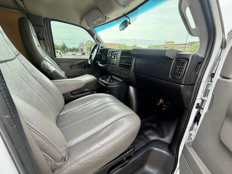 2016 Chevrolet Express 2500
