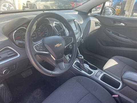 2017 Chevrolet Cruze LT Auto