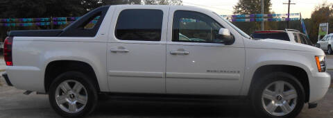 2007 Chevrolet Avalanche for sale at Hugh's Used Cars 2 in Selma AL
