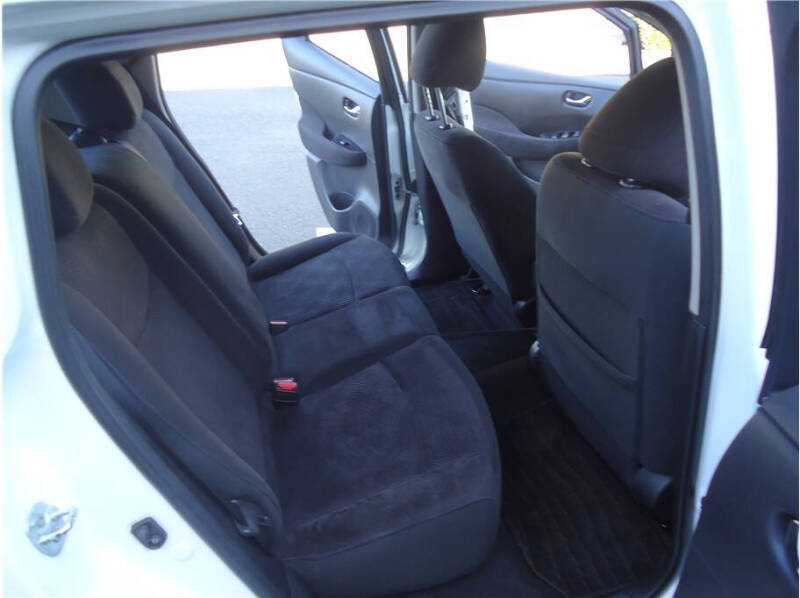 2016 Nissan LEAF