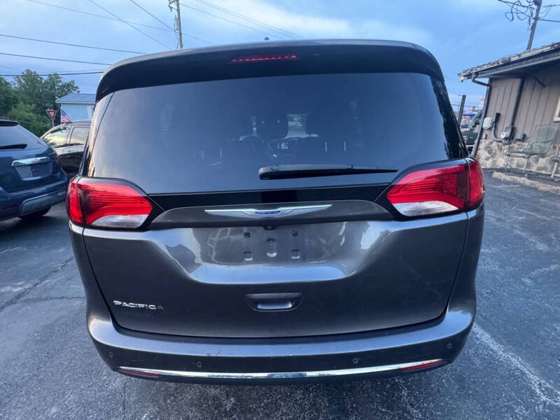 2019 Chrysler Pacifica Touring L