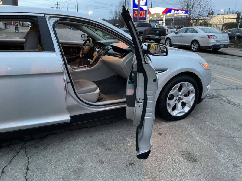 2012 Ford Taurus SEL