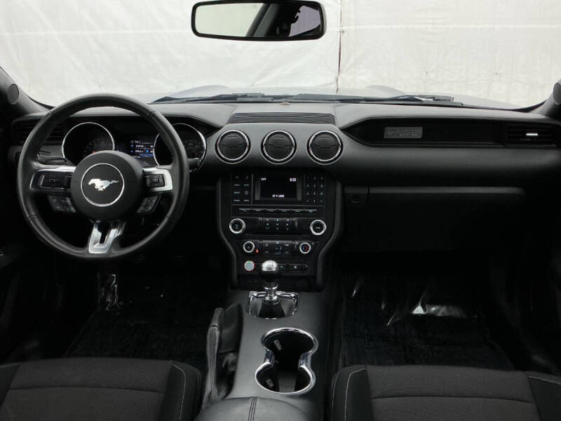 2016 Ford Mustang V6