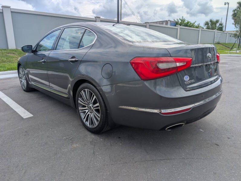 2014 Kia Cadenza Premium