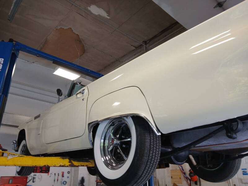 1957 Ford Thunderbird
