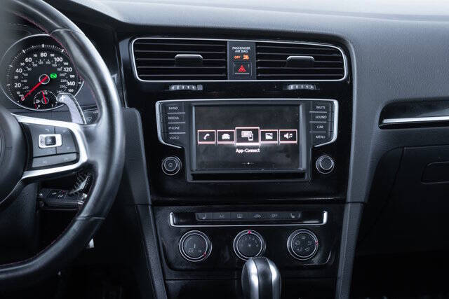 2017 Volkswagen Golf GTI S