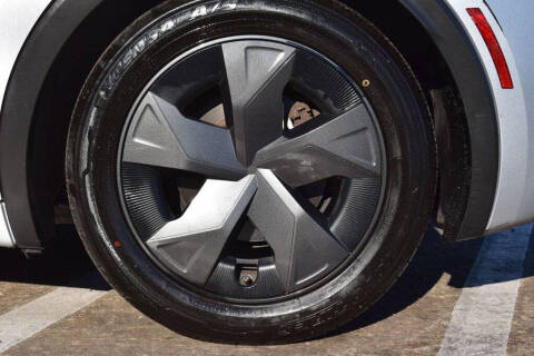 2023 Toyota Prius LE