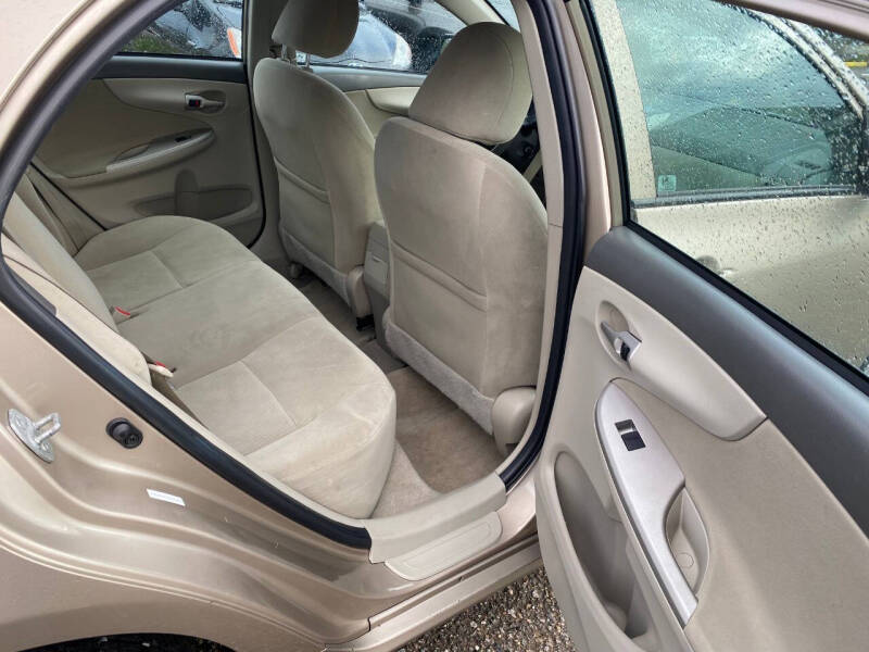 2010 Toyota Corolla LE