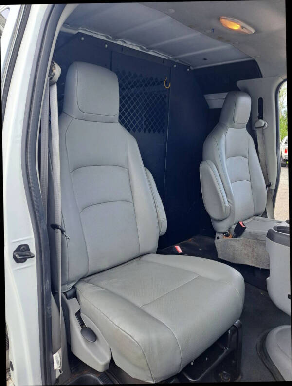 2013 Ford E-Series E-350 SD