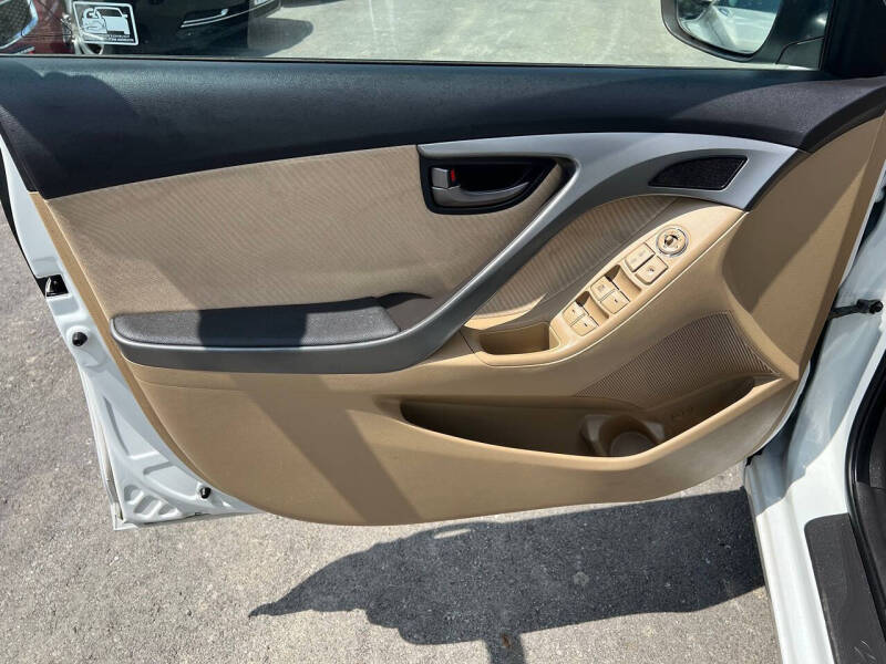 2012 Hyundai Elantra GLS