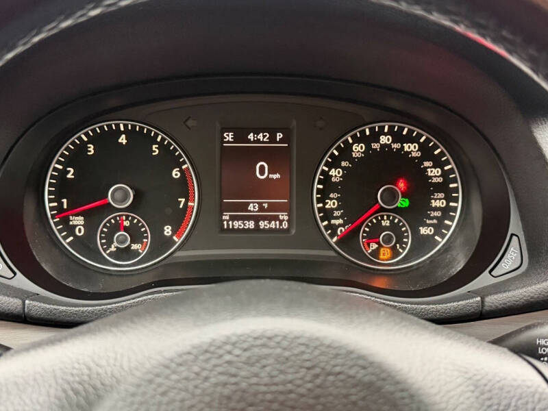 2014 Volkswagen Passat 1.8T SE PZEV