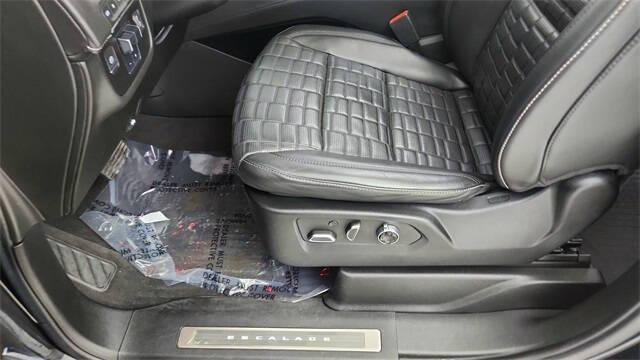 2023 Cadillac Escalade ESV Sport Platinum