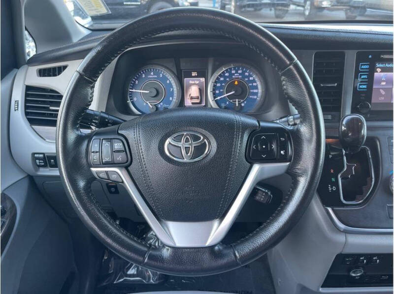 2015 Toyota Sienna