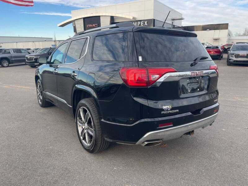 2017 GMC Acadia Denali