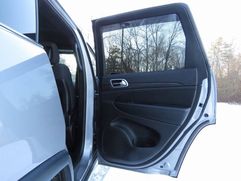 2019 Jeep Grand Cherokee Laredo E