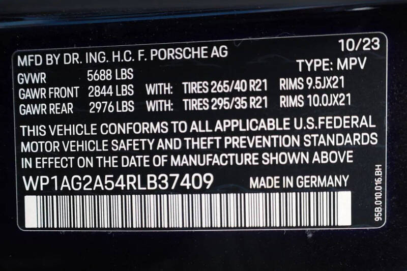 2024 Porsche Macan S